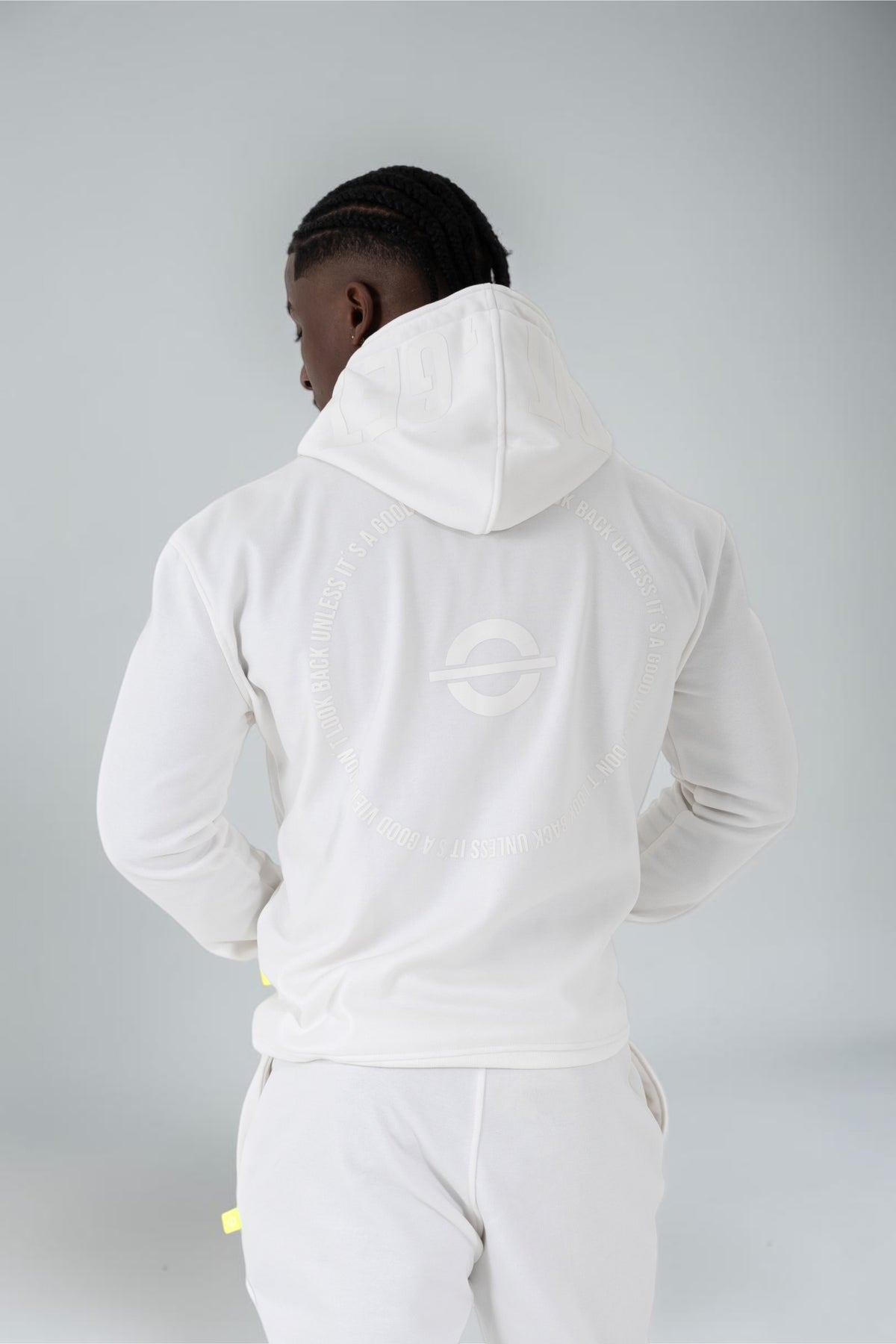 White Want It Get It — Buzo