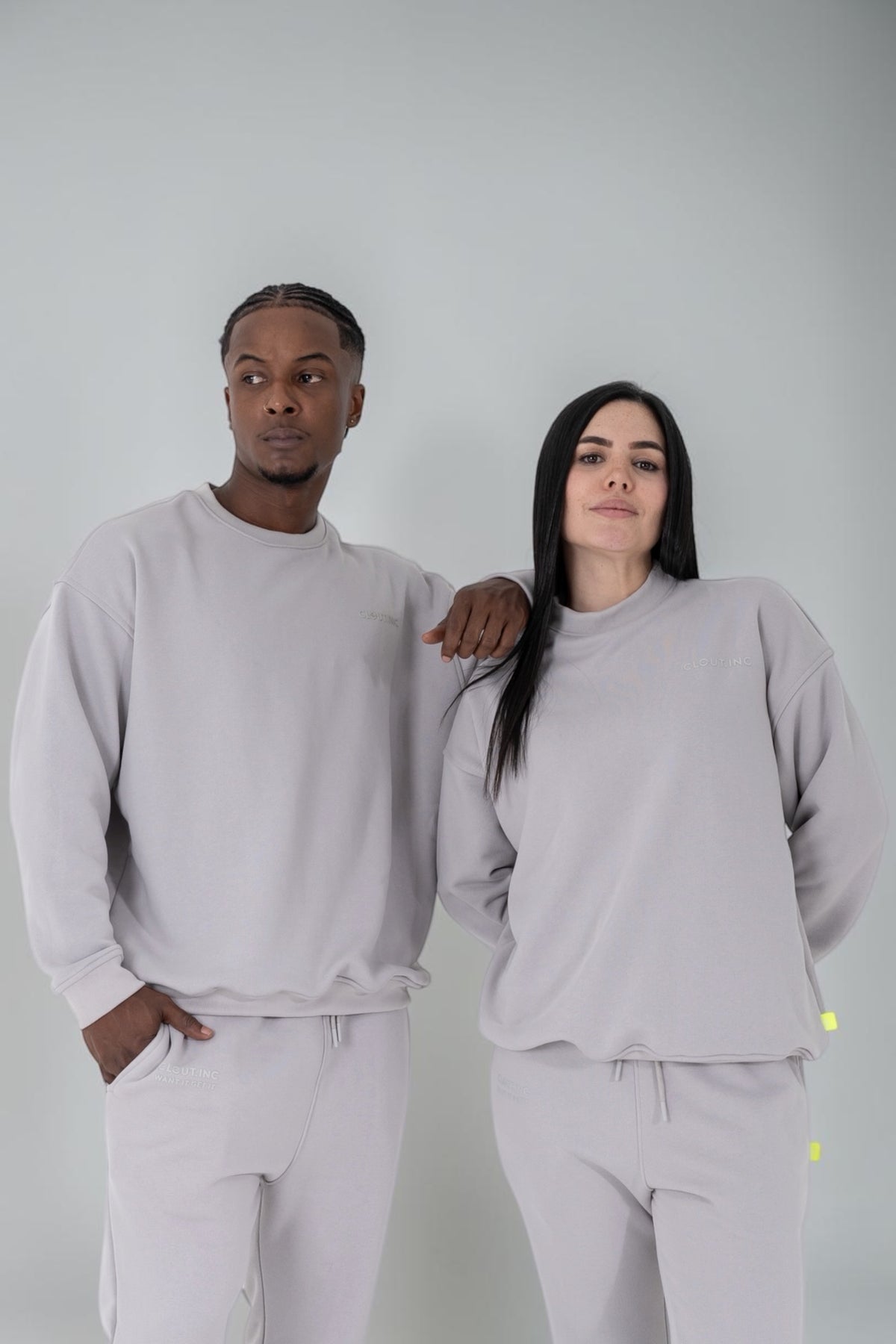 Buzo Basic Clout streetwear minimalista CLOUT.INC algodón