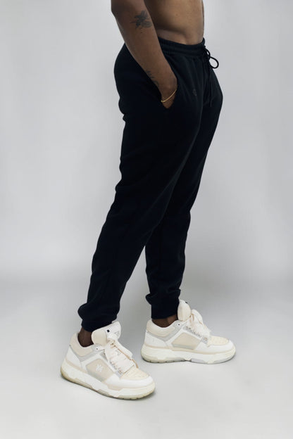 JOGGER BLACK ON BLACK