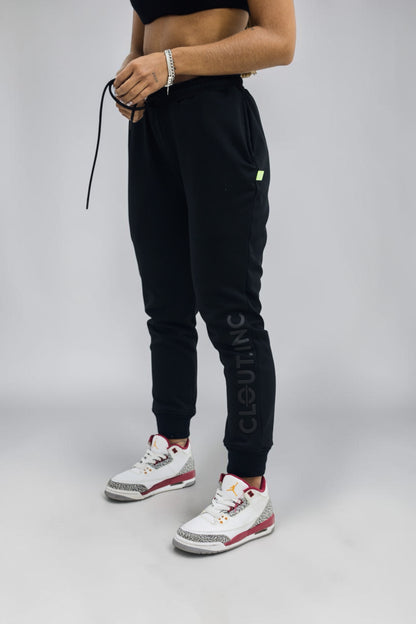 JOGGER BLACK ON BLACK