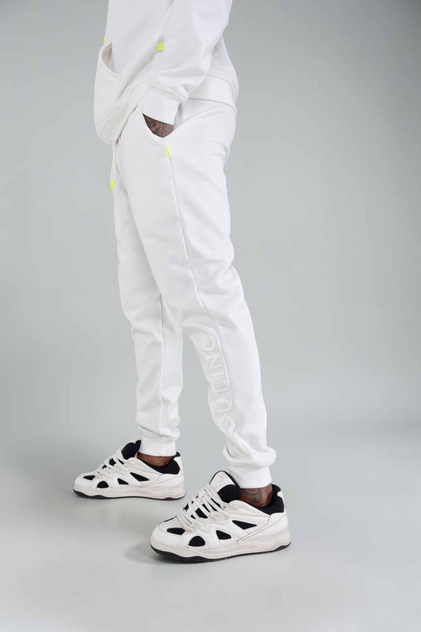 Jogger White Want It Get It blanco streetwear CLOUT.INC