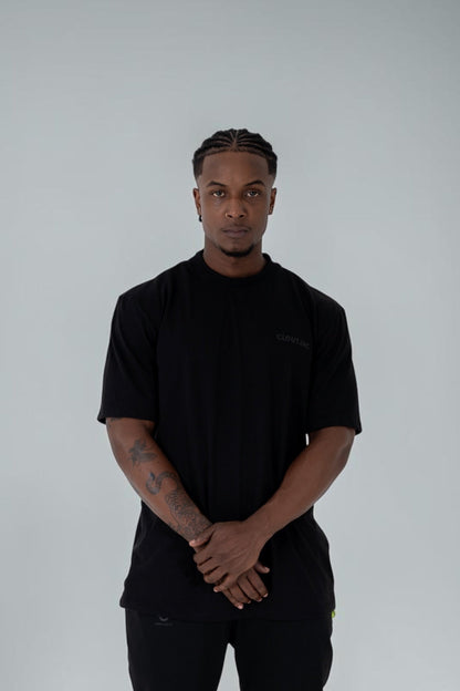 BASIC BLACK TEE