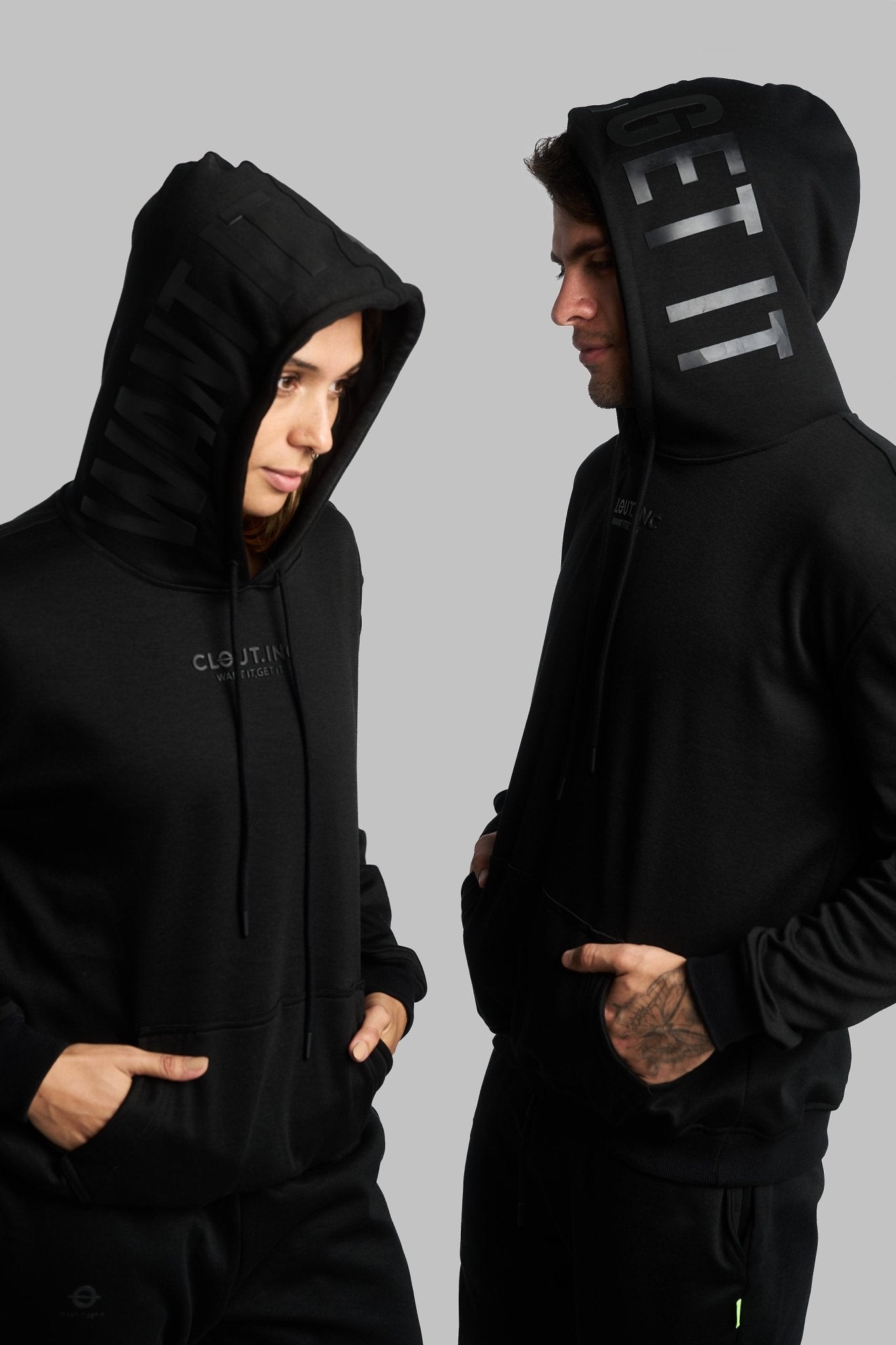 BLACK ON BLACK HOODIE - Clout.Inc