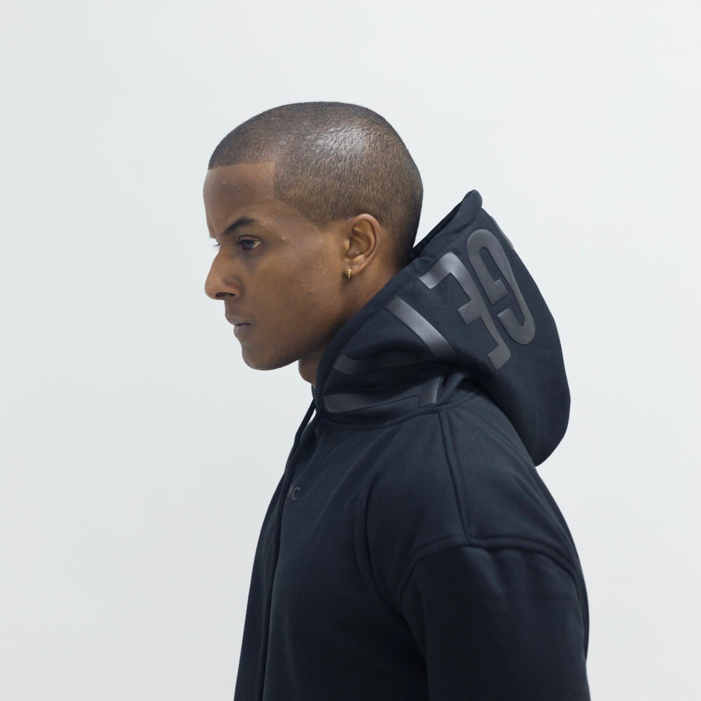 BLACK ON BLACK HOODIE - Clout.Inc